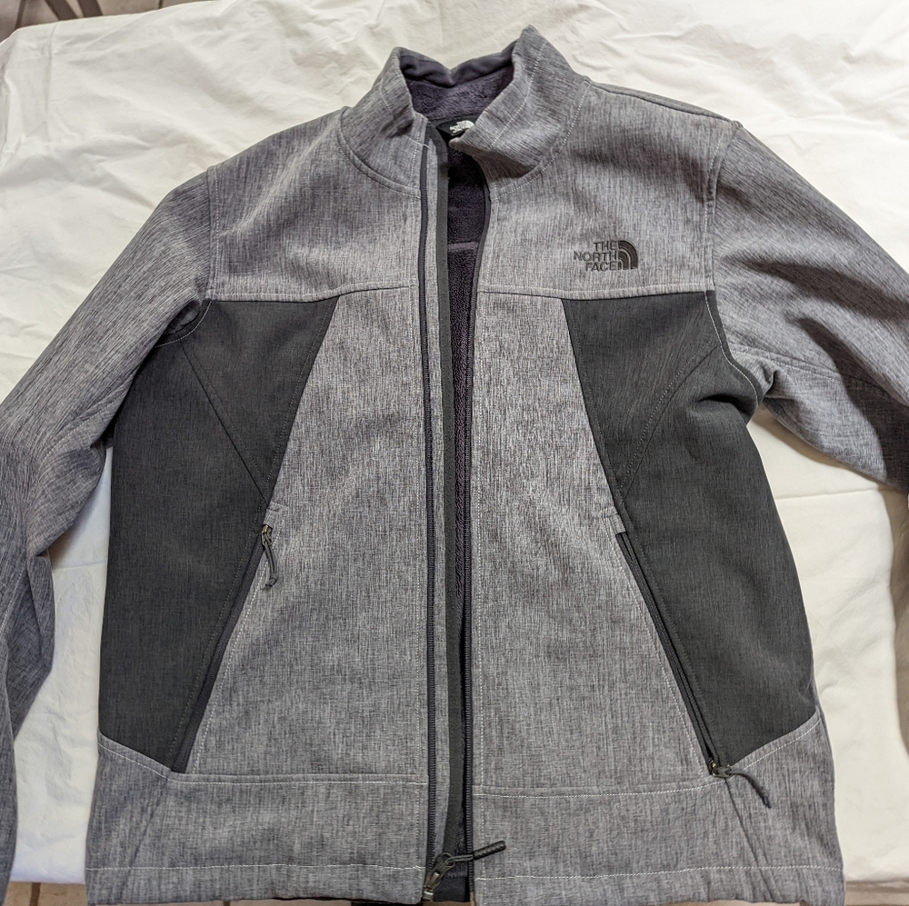 The North Face Apex Chromium Medium